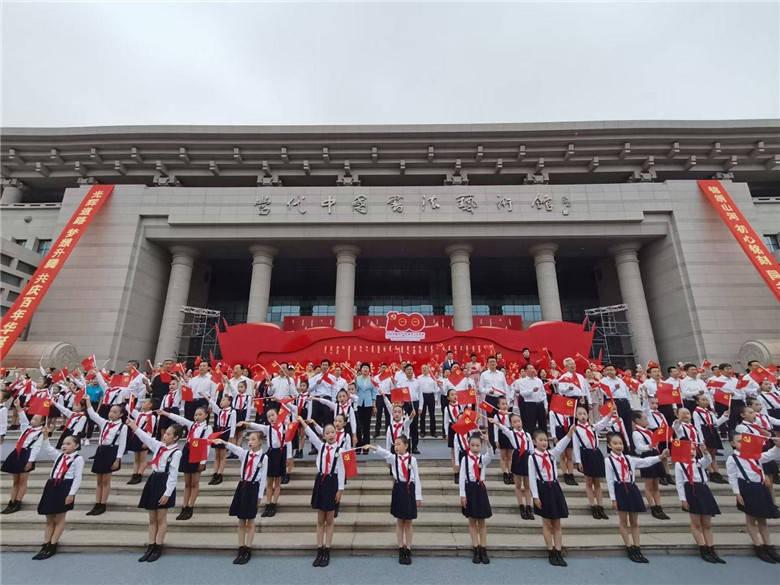江原道冬青奥会,龙江小将杨婧茹为中国代表团夺得首金